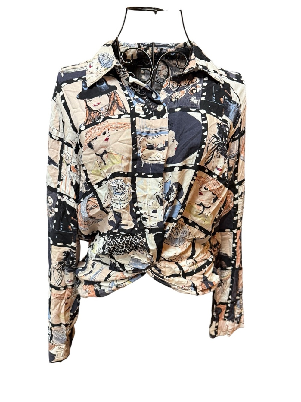 Milk & Honey Knot-Front Fashion Graphic Print Blouse - Black & Cream Medium